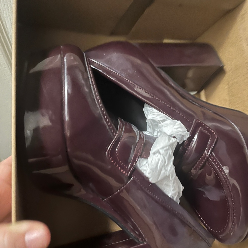 BarIII Burgundy Women's Heels OXFORD